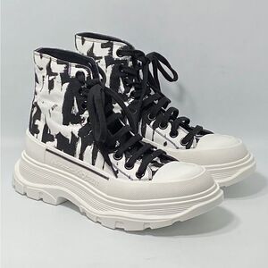 Alexander McQueen Tread Slick Graffiti Logo Ankle Boots size 37